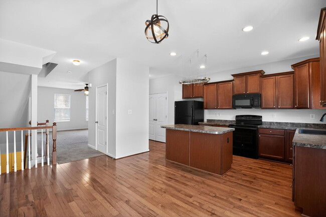 Building Photo - 2864 Hedgerow Pl