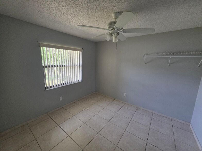 Building Photo - 310 Colonade Ct
