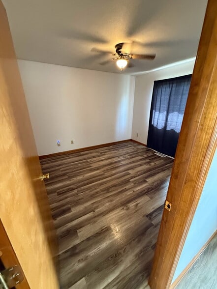 Building Photo - 801 W Gaston Dr