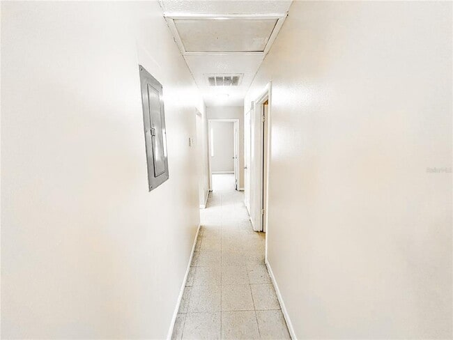 Building Photo - 3212 Crystal Hills Loop S