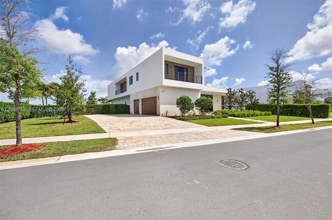 Building Photo - 16709 Botaniko Dr N
