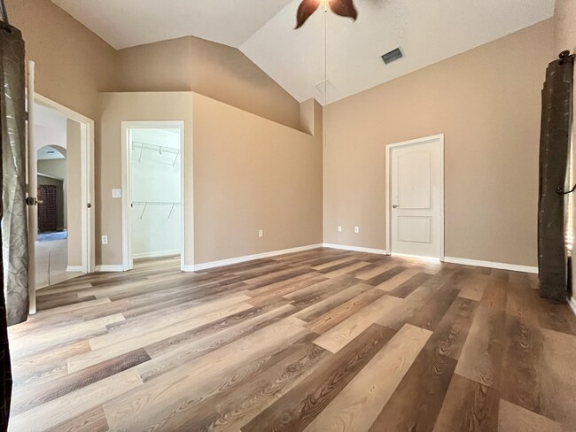 Building Photo - 4914 Worthington Cir