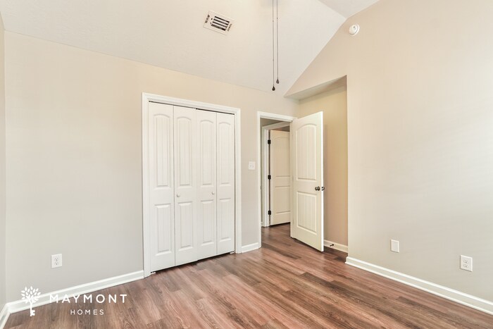 Building Photo - 1156 Rosland Cir