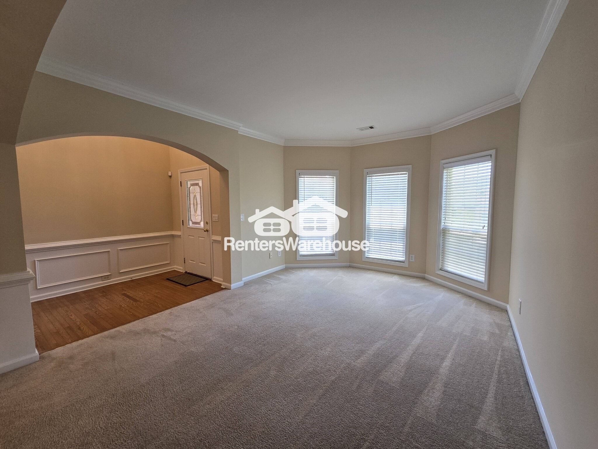 Building Photo - 2761 Autumn View Dr