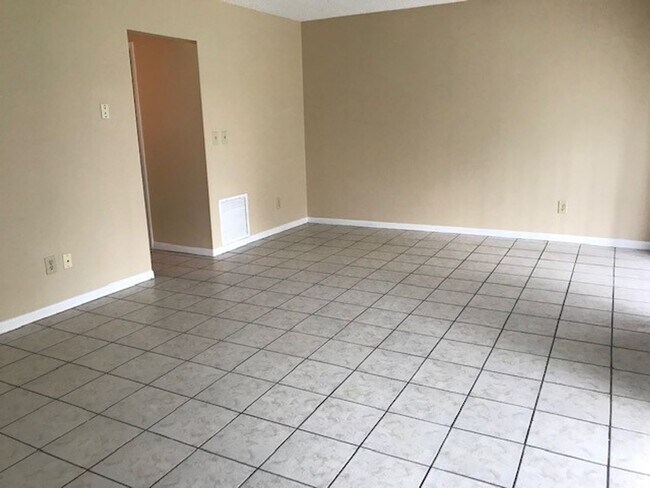 Building Photo - APPLICATION ACCEPTED 6-2-26