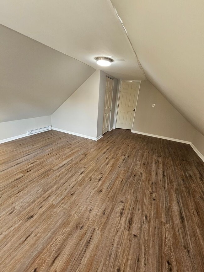 Building Photo - 4908 Eichorn Ave