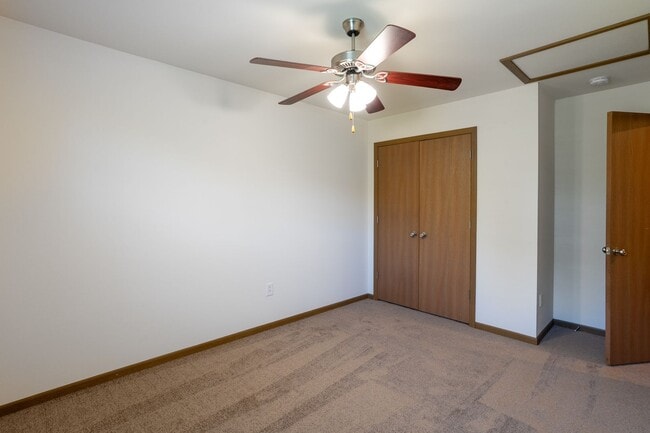 Building Photo - 701-703 Glenstone Dr.