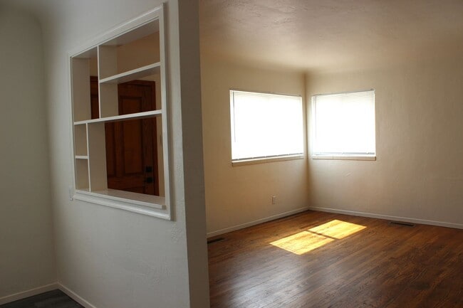 Building Photo - 1624 G St