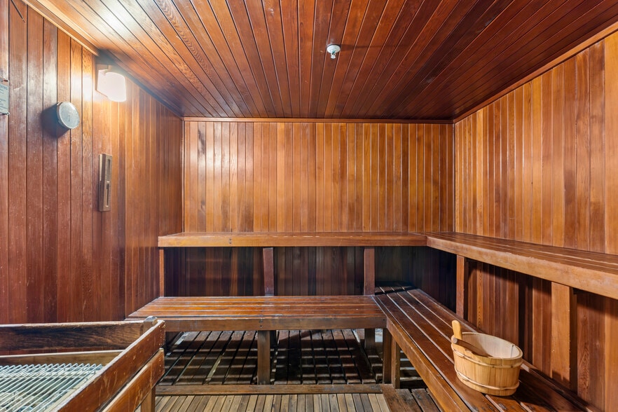 Building Photo - 808 Brickell Key Dr
