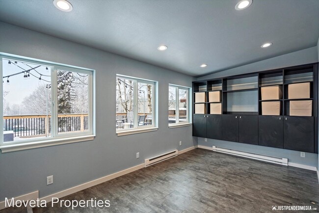 Building Photo - 4 br, 3.5 bath House - 1334 K Street