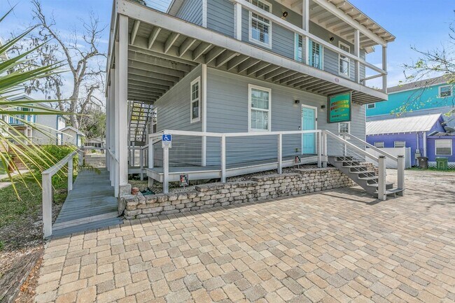 Building Photo - 171 Riberia St