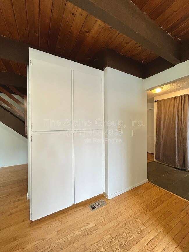 Building Photo - 4905 SW 152nd Ave