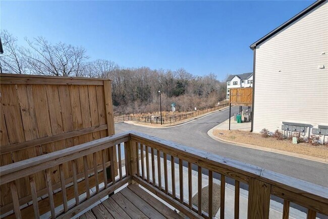 Building Photo - 1375 Walking Wy