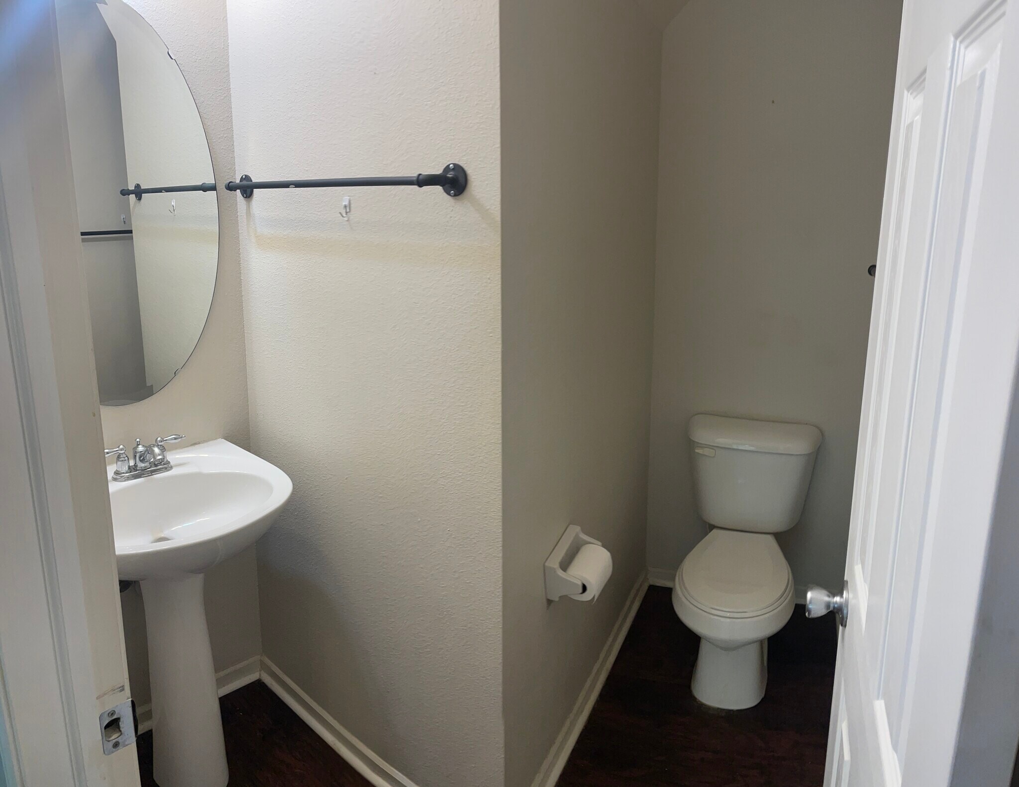 Building Photo - 557 Lakeside Valley Dr