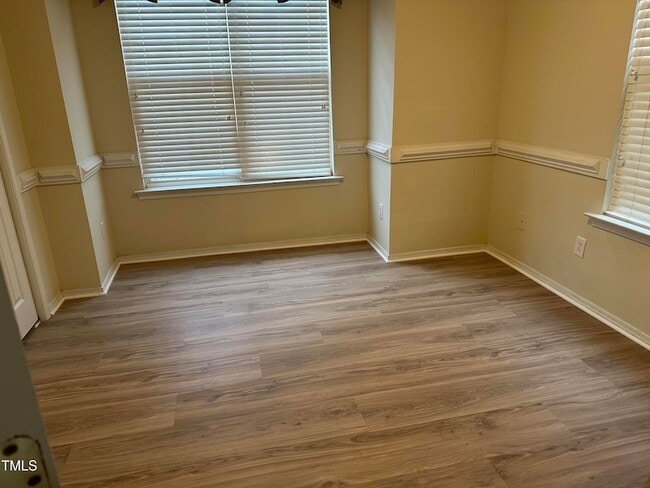 Building Photo - 501 Founders Walk Dr