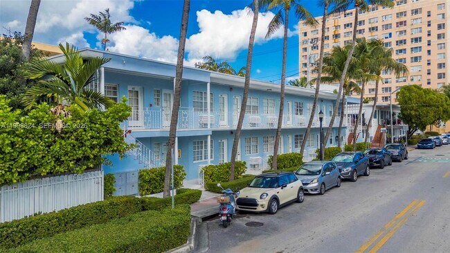 Building Photo - 635 8th St