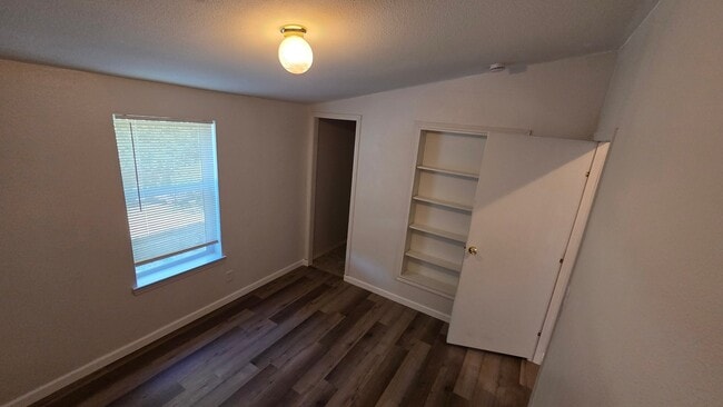 Building Photo - 178 Moonbeam Ln