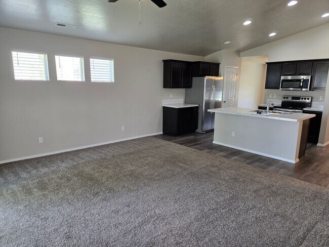 Building Photo - Charming & Modern Single-Family Home in Meridian - Welcome home!
