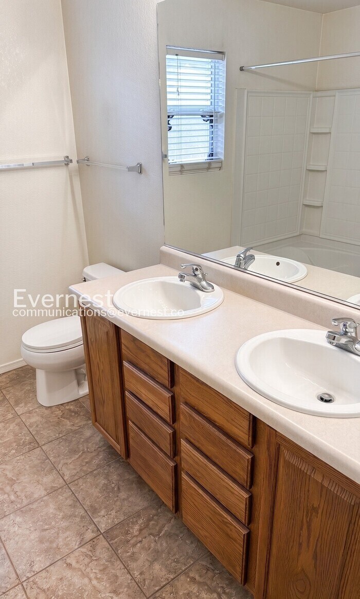 Building Photo - 3381 N River Rapids Dr