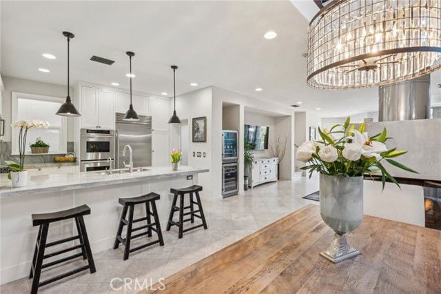 Building Photo - 610 Marigold Ave