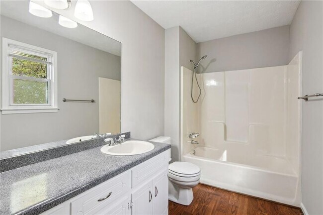 Building Photo - 2453 Falcon Ct