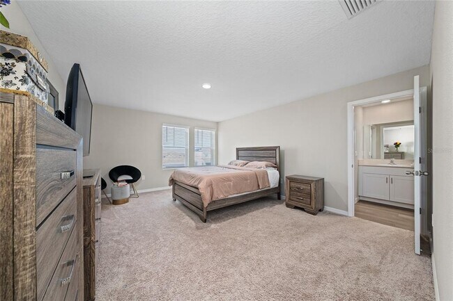 Building Photo - 5008 Starboard St