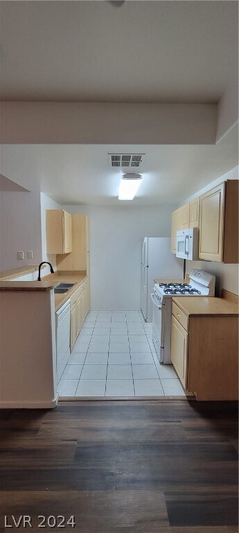 Building Photo - 8250 N Grand Canyon Dr