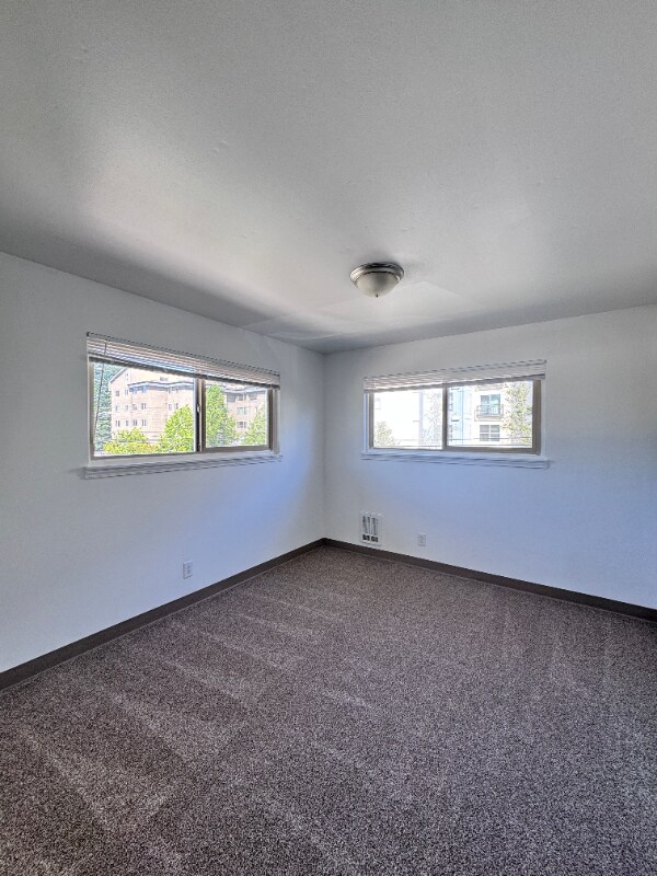 Building Photo - 14051 32nd Ave NE