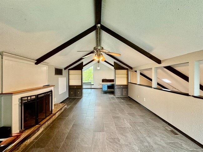 Building Photo - 3604 Jim Robison Dr