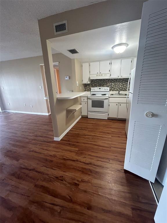 Building Photo - 618 Orange Dr