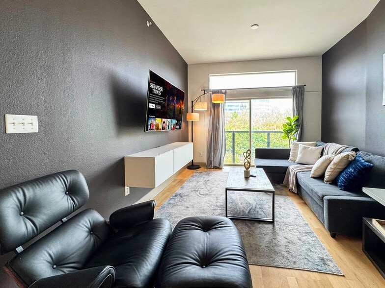 Building Photo - 2901 Indiana St