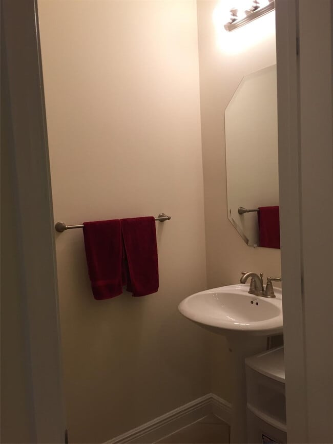 Building Photo - 3310 NW 125th Ln