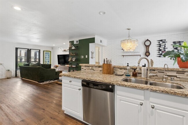 Building Photo - 10109 Regal Park Ln