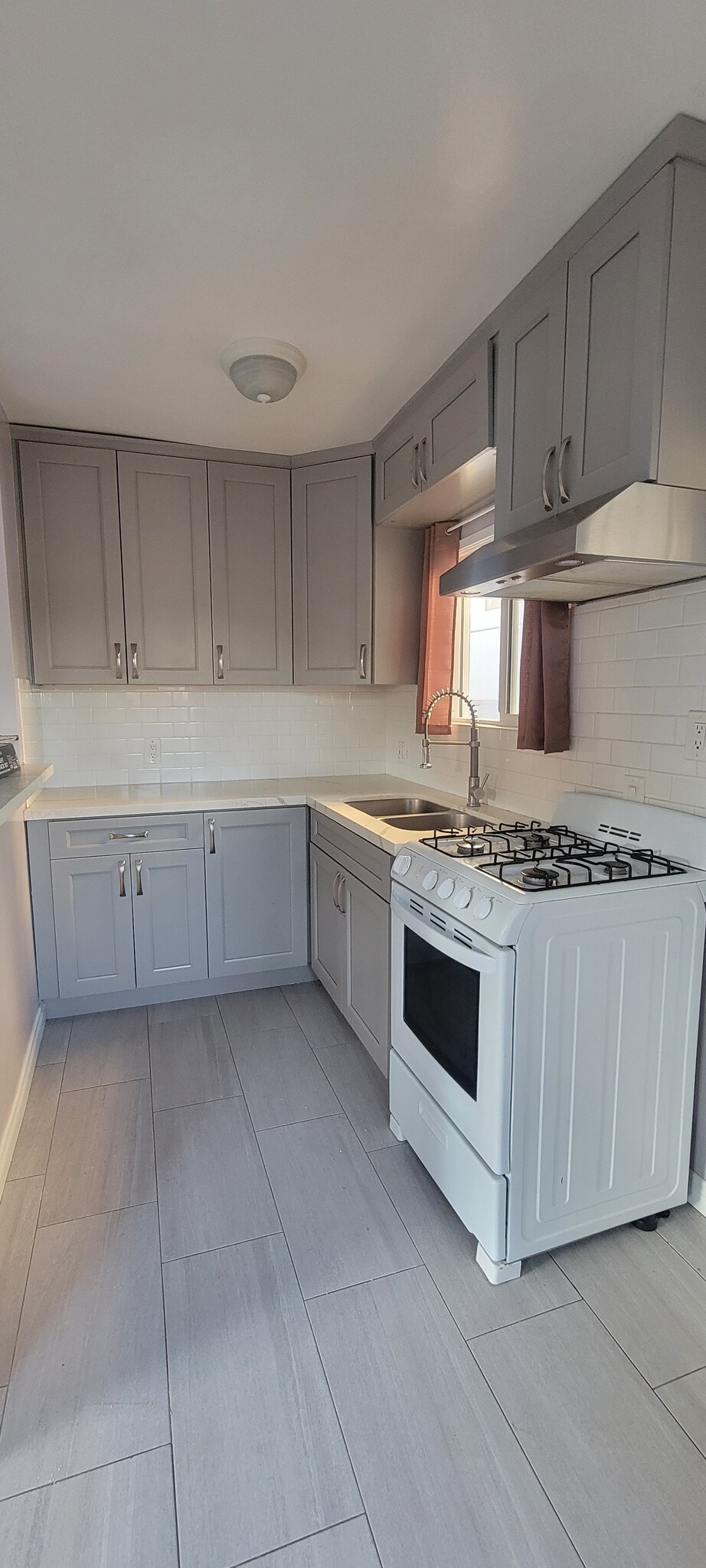 kitchen - 110 N San Marino Ave