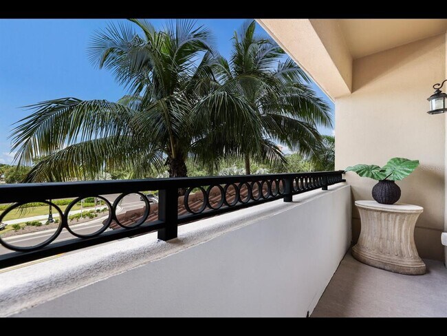 Building Photo - 1064 N Tamiami Trl