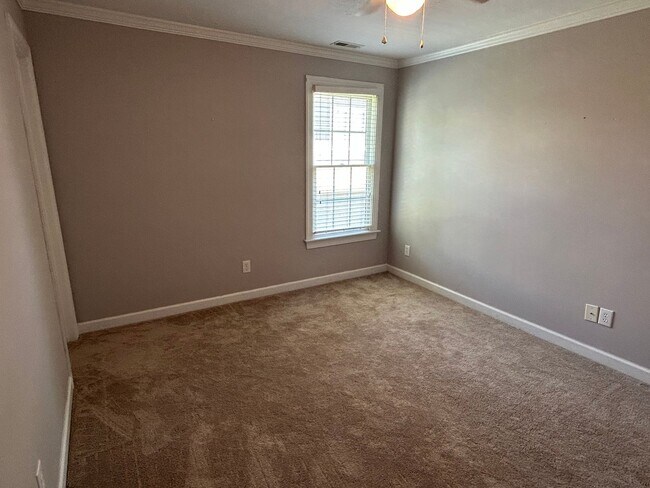 Building Photo - 4 Bed | 2.5 Bath House in Morrisville with...
