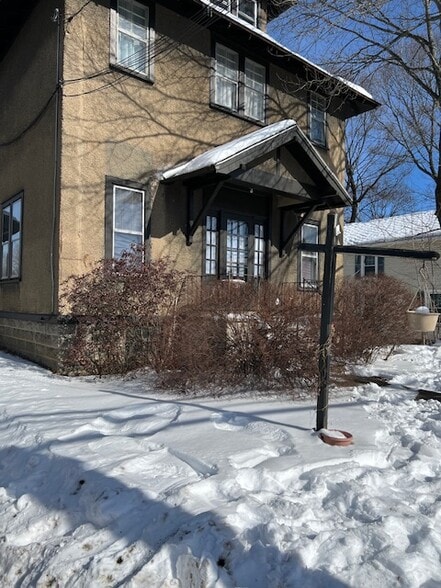 Building Photo - 108 Lake Hill Rd