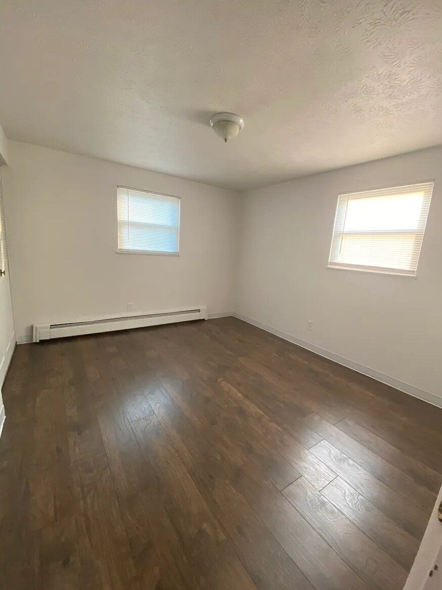 Building Photo - 3996 S Schenley Ave