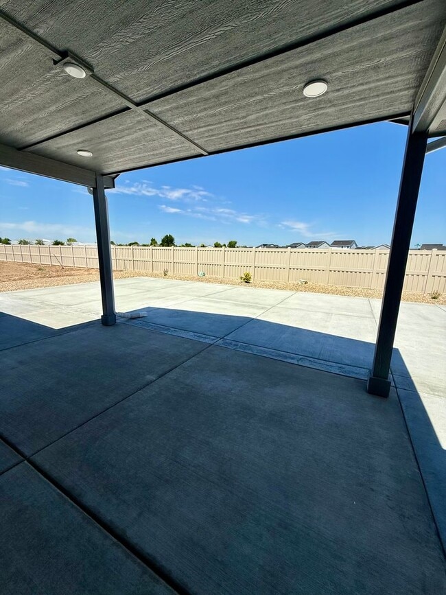Building Photo - Welcome home! 4 bed 2 bath in Caldwell Idaho