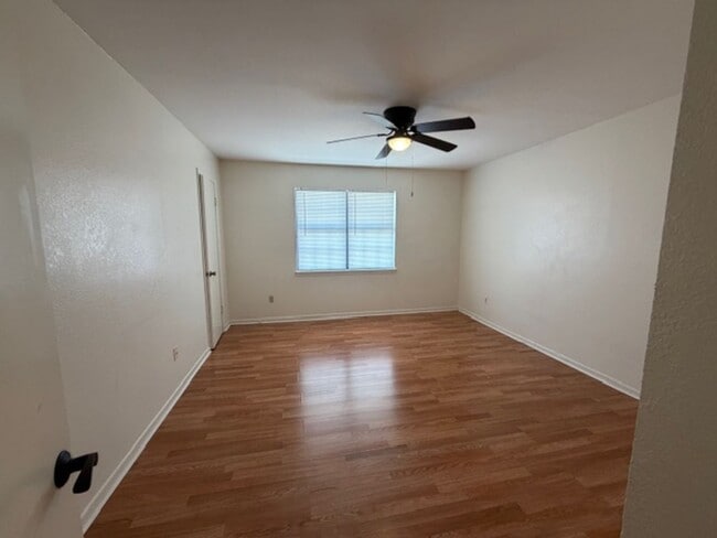 Building Photo - 3804 Charolais Dr