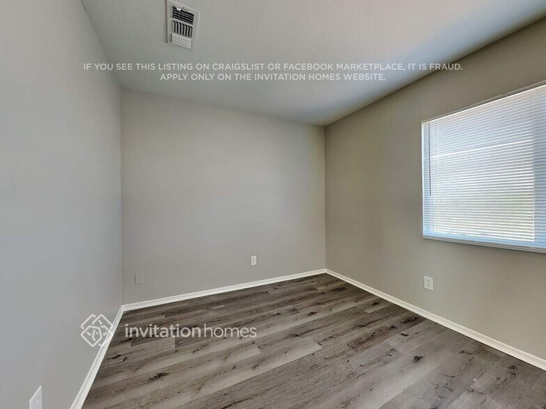 Building Photo - 12901 N El Frio St