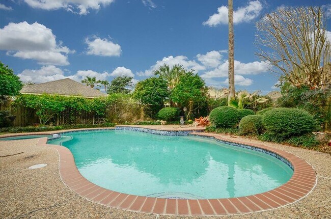 Building Photo - 24706 Mather Dr