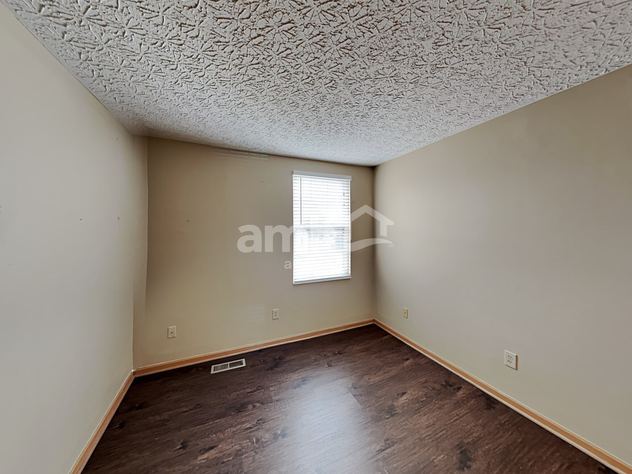 Building Photo - 5213 Echelon Dr