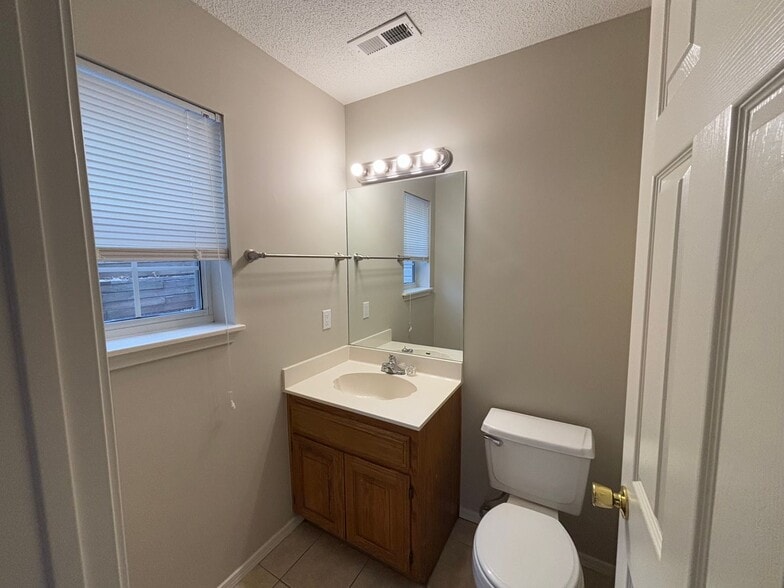 Building Photo - 3213 Cardinal Creek Cir