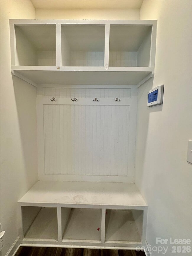 Building Photo - 410 Cranford Dr