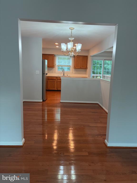 Building Photo - 7209 Lake Cove Dr