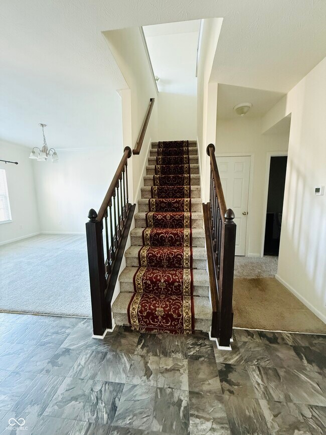 Building Photo - 822 Blue Ash Trail