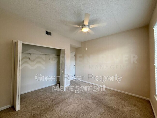 Building Photo - 204 Augusta Cir