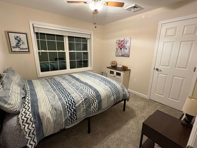 Building Photo - 48 Nicholas Ln