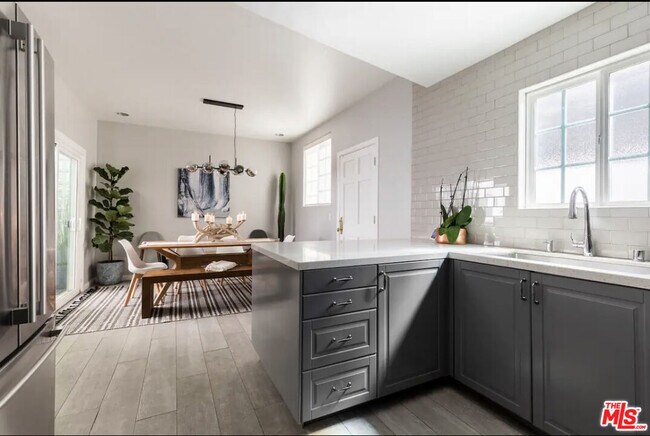 Building Photo - 1823 20th St